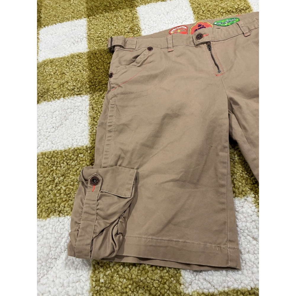Apple Bottoms Khaki Cargo Shorts Size 13/14 Y2K‎ Tan Red Contrast Stitching 11in - Picture 2 of 7